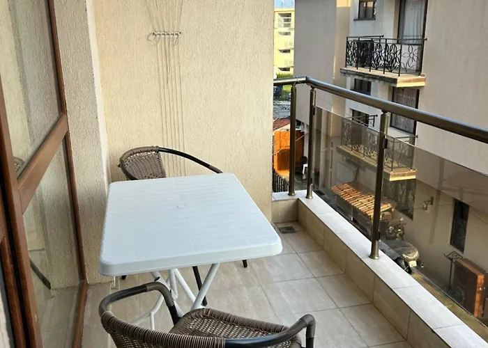 Apartament в риф 2 *